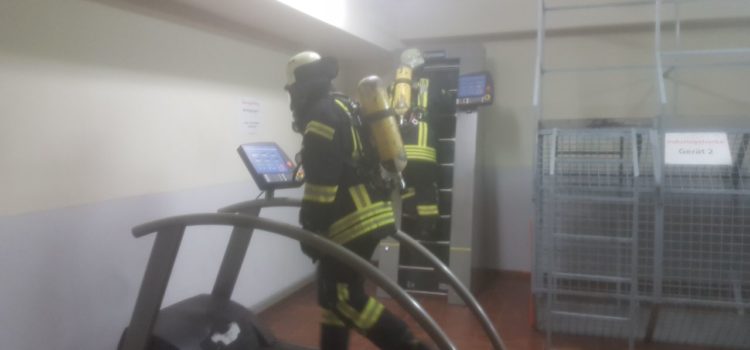 Jährliche Übung in der Atemschutzstrecke