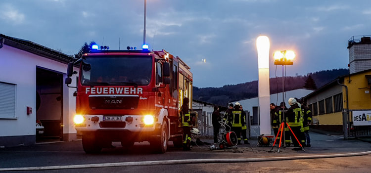 Fleißig: Lehrgangsteilnahmen und gemeinsame Übung in Offenbach