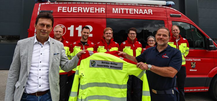 Starke Unterstützung: Jacken für Voraus-Helfer