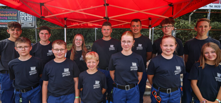 Zwei Staffeln unserer Jugendfeuerwehr zeigen Teamgeist beim Landesentscheid Zwei Staffeln unserer Jugendfeuerwehr zeigen Teamgeist beim Landesentscheid